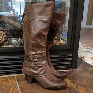 🤎Baretraps Women's 9.5 👢Boots Like new
